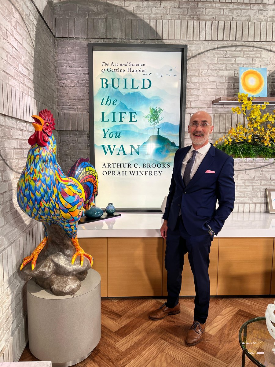 Arthur poses for a photo at CBS Morning